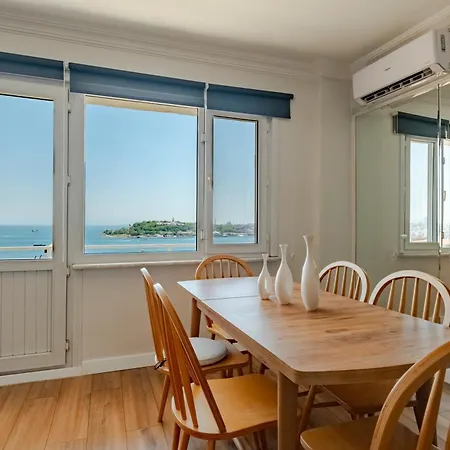 Spacious Sea View Family In Managed With Balcony Appartement