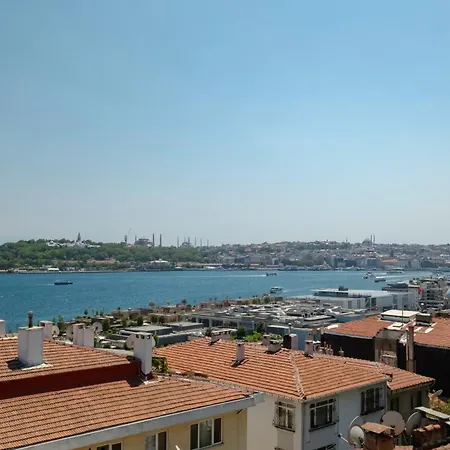 Spacious Sea View Family In Managed With Balcony Стамбул